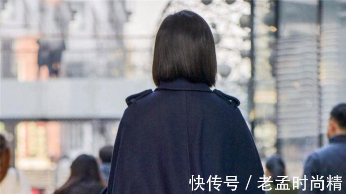 丝袜|街拍:小姐姐的搭配真花哨丝袜都带花