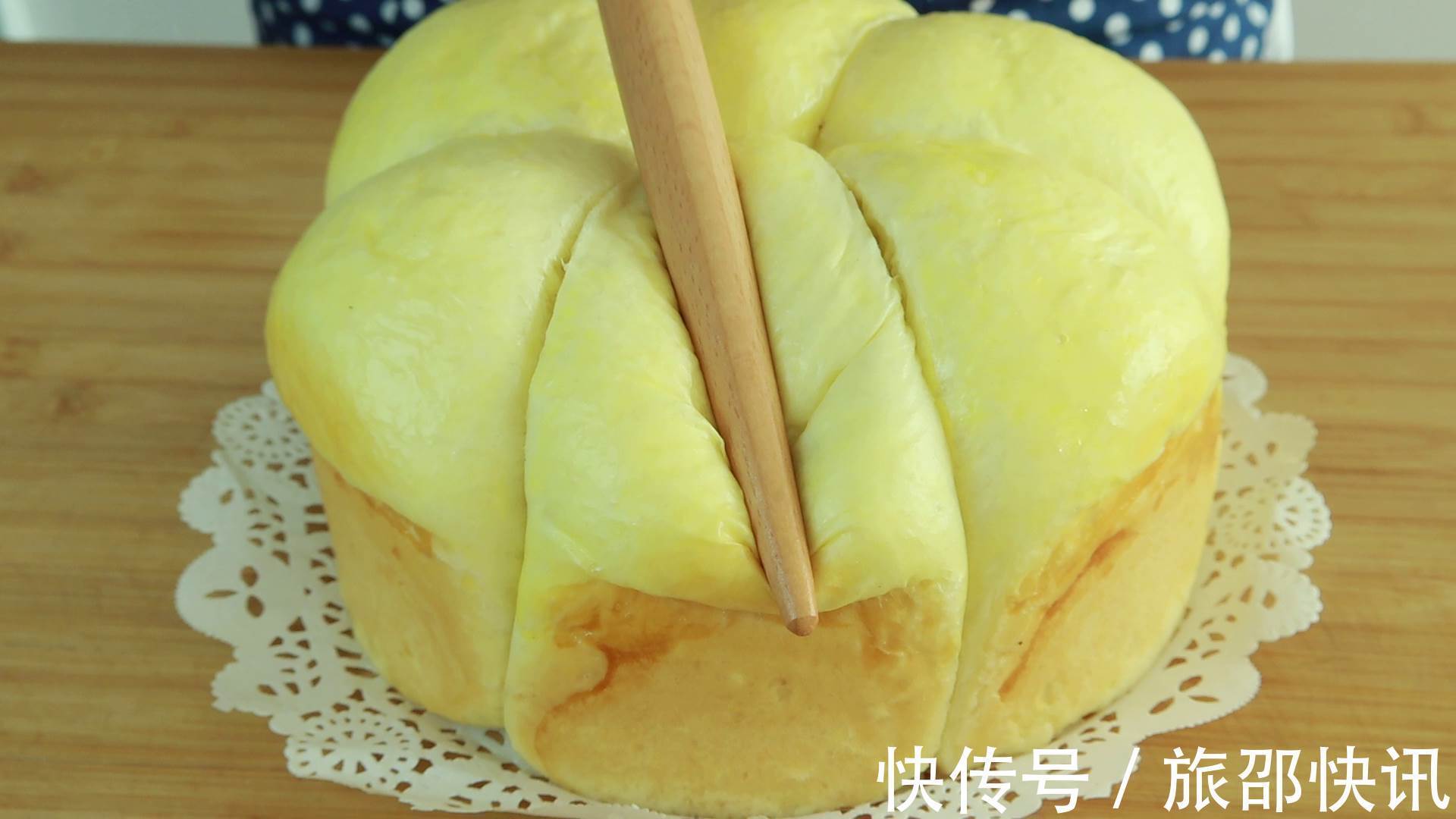 做法|蒸面包最靠谱的做法，家里有面粉就能做，暄软拉丝，比烤得还好吃