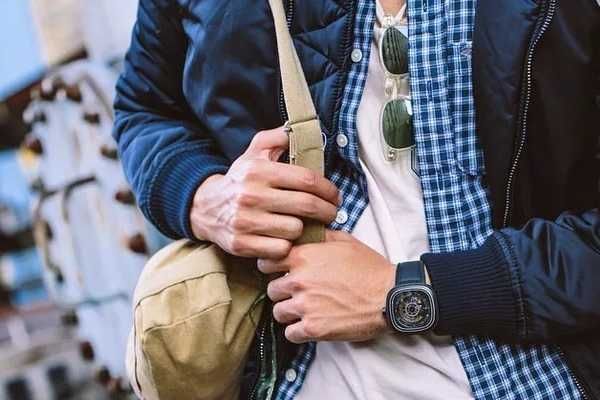 商家|为什么那么多人喜欢戴复刻手表呢?是真的手表吗?