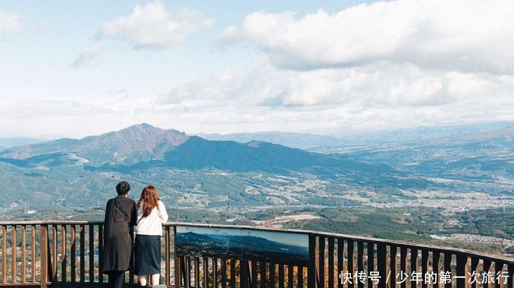 群马温泉小镇漫游2：拜水泽观音、吃水泽乌龙面、敲幸福之钟