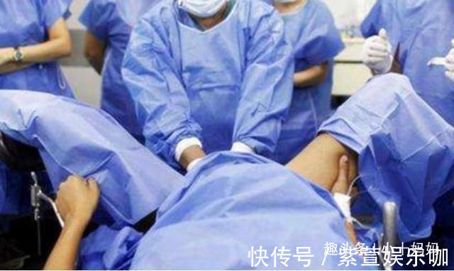 小萌|27岁产妈生下龙凤胎,刚要缝合时突然喊“等一下”,医生都愣住了