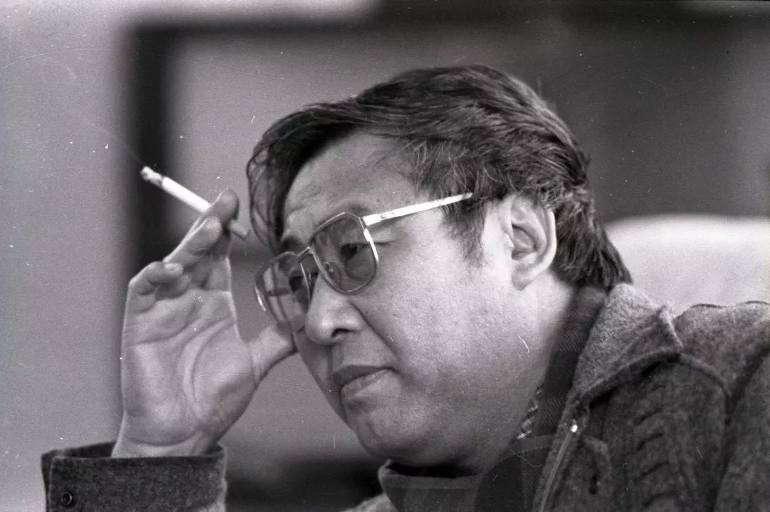 一个月!路遥一天3包只抽好烟,6年抽掉三五套房,一辈子只存了一万块