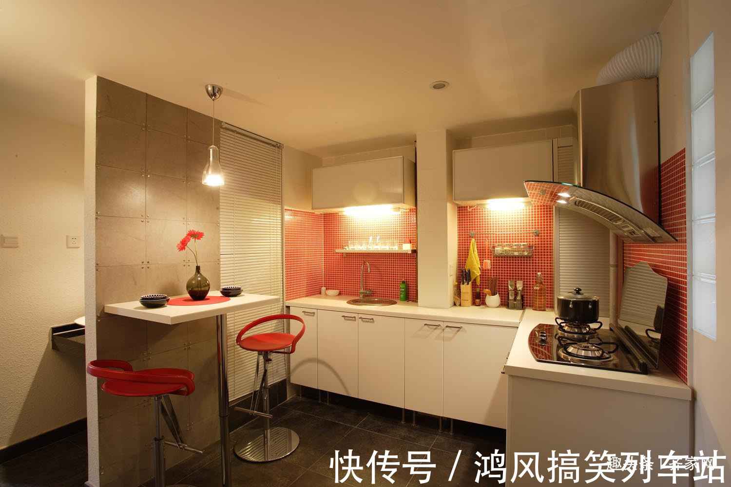 简约风|60平小户型简约风,两台电脑,两把高脚椅,适合情侣的小家!