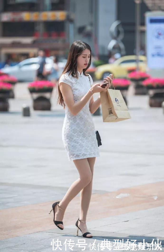 时尚 小姐姐脚上搭配一双高跟鞋,甜美又气质的时尚韵味扑面而来