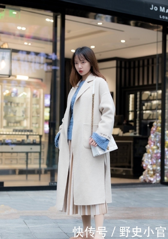 显高|街拍:冬季单品花样搭配,时髦好看还显瘦显高,每天这么穿都新鲜