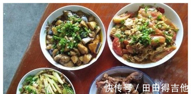 第一次去相亲男友家吃饭,阿姨特意做了一桌菜招待,饭后我不挑了!