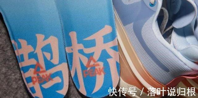 球鞋 说什么ZK5平替,我愿称闪现3为后卫鞋新标杆!