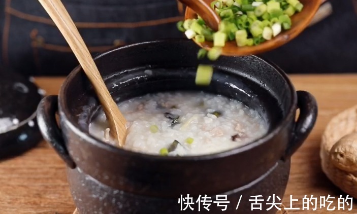 皮蛋瘦肉粥|做皮蛋瘦肉粥，3样一起煮就错了，广州阿姨教4招，香浓黏稠，好喝