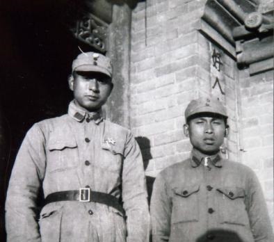 上级|他被上级任命为东北民主联军一纵司令,原司令让贤,跟他学打仗