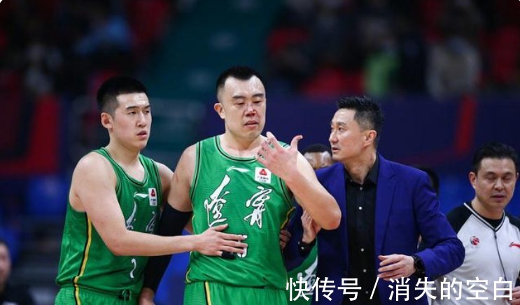 楊鳴|韓德君重傷離開賽區(qū) 遼寧男籃且大局已定