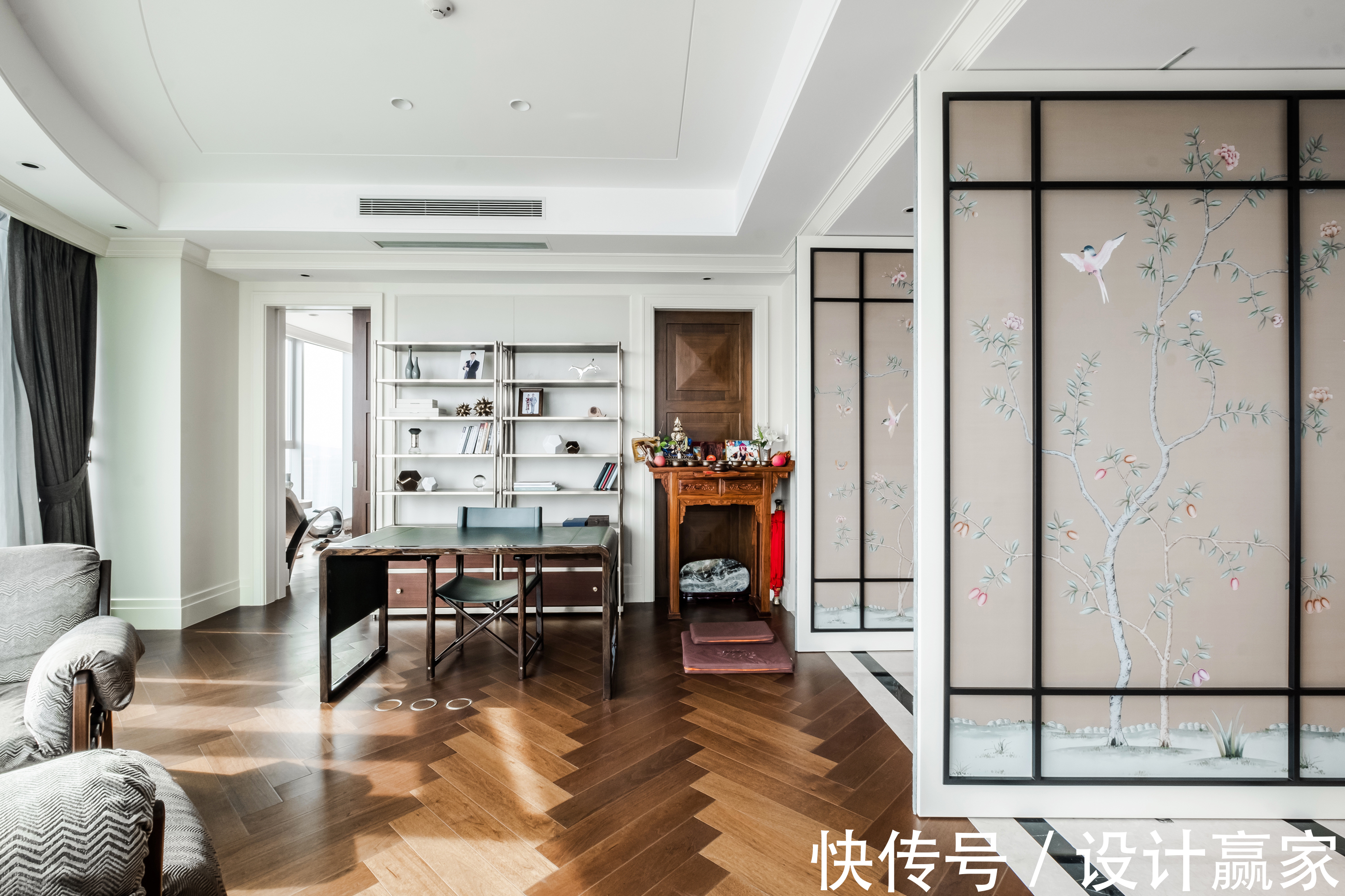 向阳面|300㎡现代大平层,动感书房+阳光浴室,令人羡慕的品质生活