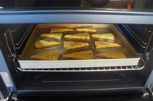 沙拉酱|出炉秒光，不打发不揉面，拌一拌就做好，咸香酥软，全家都爱吃