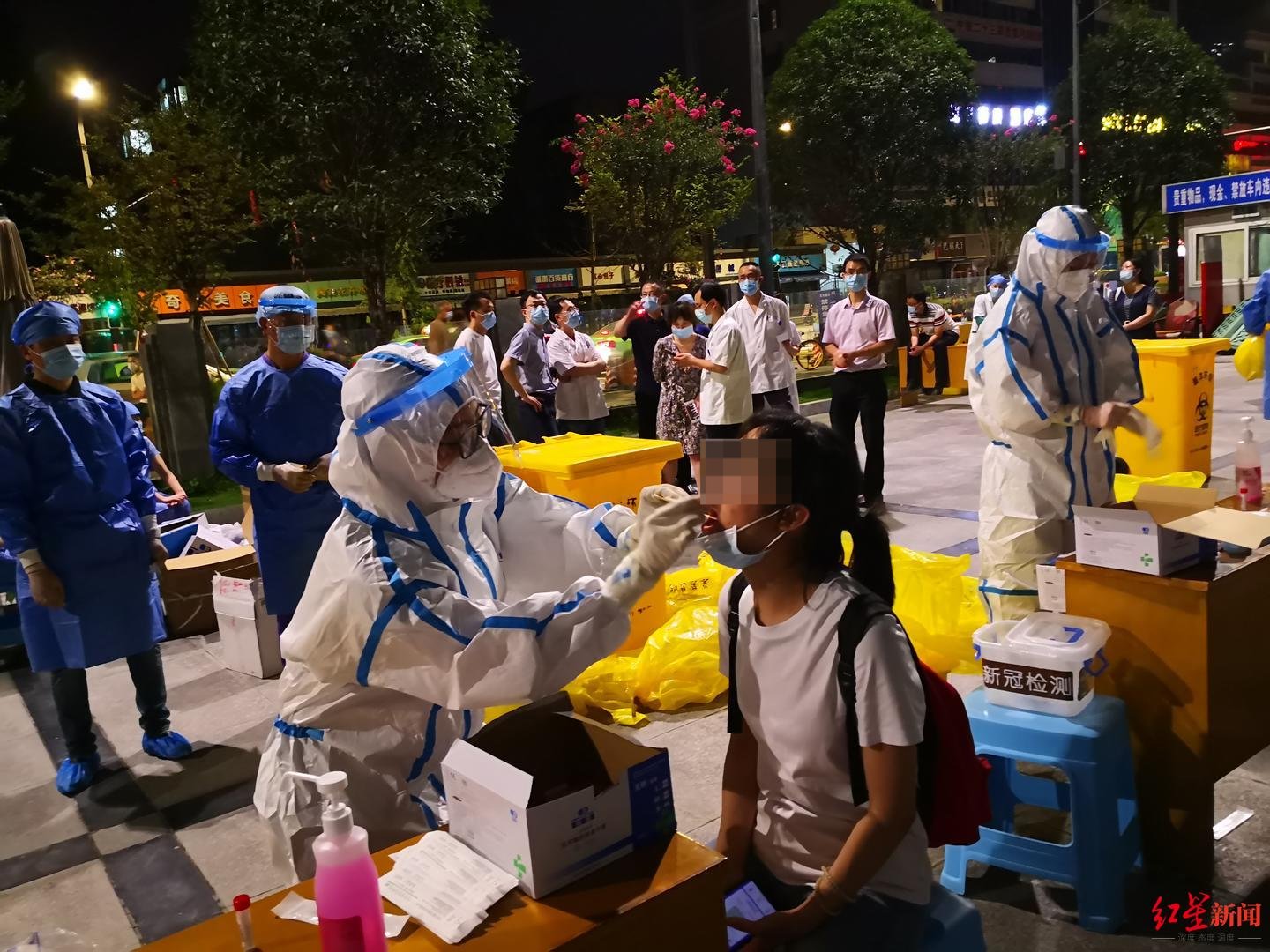 就诊|四川省人民医院披露：此轮疫情首例阳性患者就诊时未发烧，排查700多人