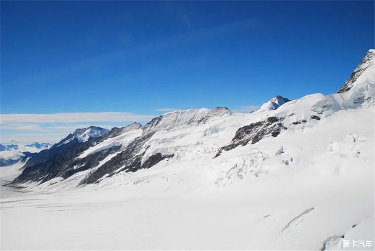 漫游|如画的草原、宏伟庄严的大雪山、澄澈的湖泊，漫游瑞士！！