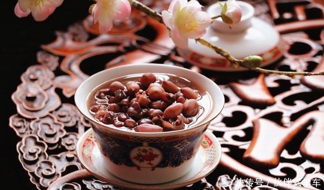 它是“长生果”,和红豆一起煮,香甜软糯又营养,温暖舒适过冬天