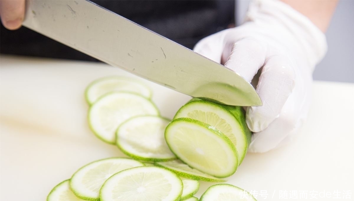 为什么有些人“越长越好看”,常做四件事,不用成天跑美容院