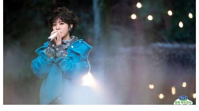 從最佳女歌手到時(shí)光莊主，再到央視音綜導(dǎo)師，這一年郁可唯開了掛