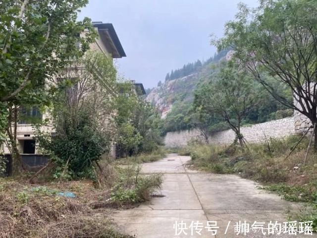 雍锦半岛|蓝光地产深陷资金链泥潭!济南项目停滞,房源遭冻结、查封