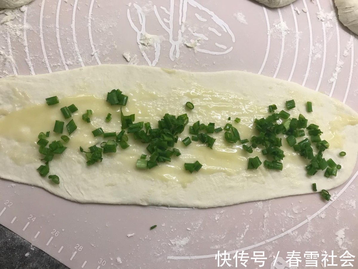 烫面葱油饼|在家制作好吃美味的葱油饼，香气四溢，健康又有营养