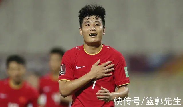 中国男足|人间清醒?武磊读秒绝杀越南,李铁直言是“运气”,赛后发文感叹