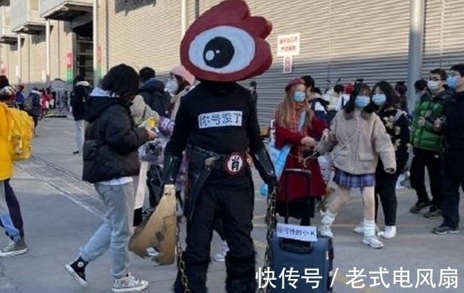搞笑|漫展那些奇怪的COSPLAY，“王校长”神还原，“叔叔”成热门人物