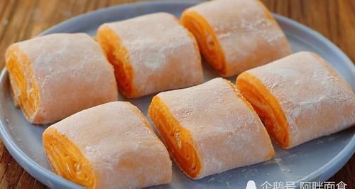 红薯别煮着吃了,教你红薯糕做法,香甜软糯又多层,咬一口特好吃