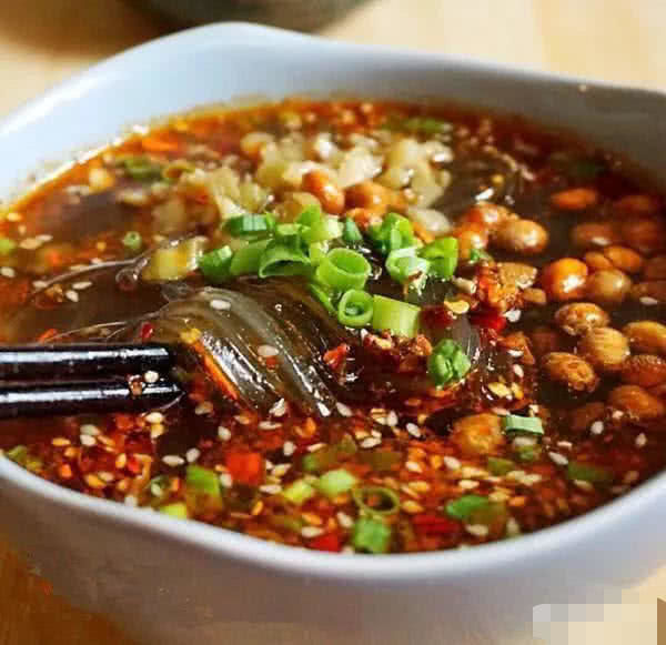 邻趣小吃：一场舌尖上的社交盛宴
