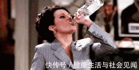 癌症|饭桌上也有危险?这几种食物离肿瘤很近,拉黑它们