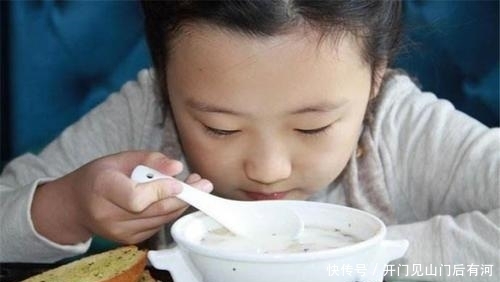 如果孩子常喝3碗“垃圾汤”，脾胃或已积食不化，家长别忽视