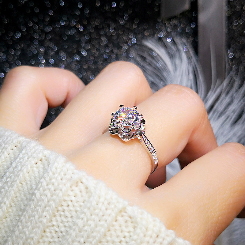 荧光@如何通过4C选钻戒