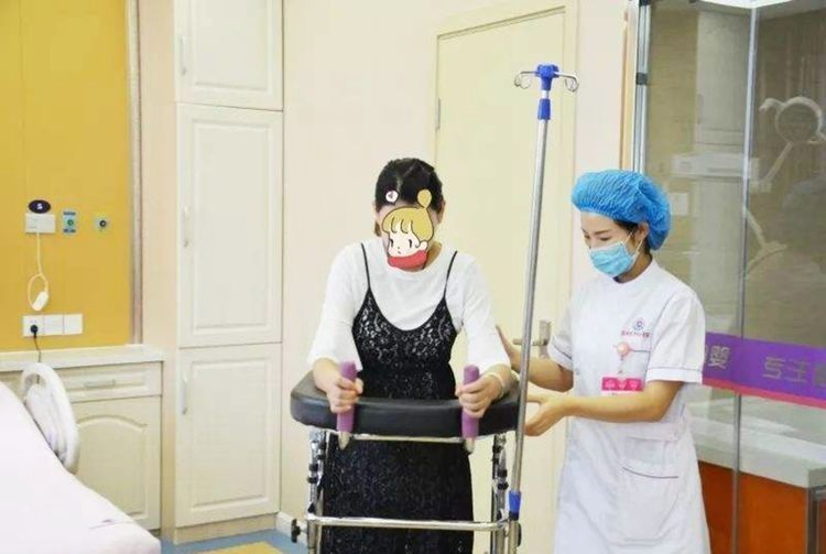 助产神器|生孩子时，产妇自己使劲儿就够了吗？不，三种“助产神器”有妙用