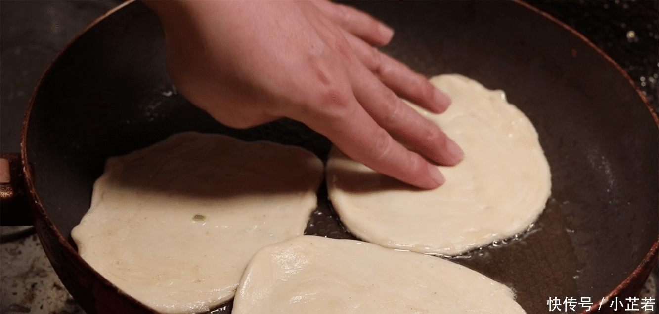 早餐|手抓饼最好吃的做法, 早餐不用排队买路边摊了, 在家也能做