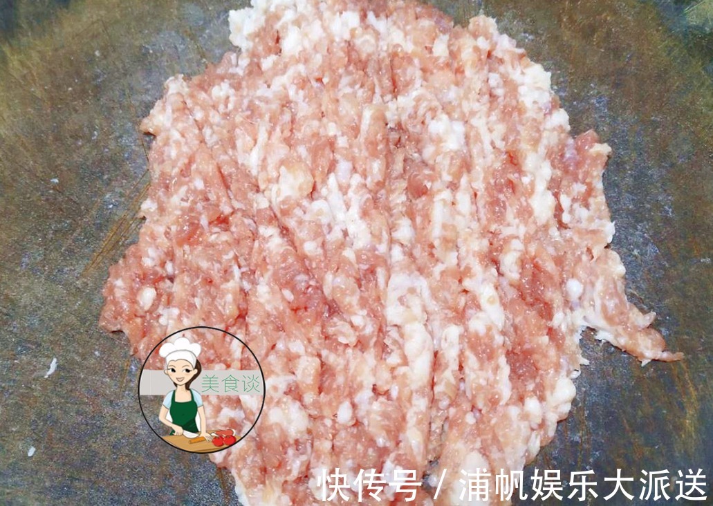 鲜香|豆腐此做法,百吃不厌,我隔三差五做一次,鲜香嫩滑,吃完还想吃