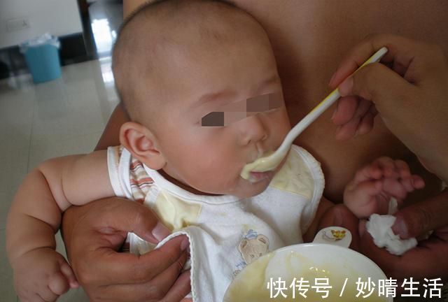 女婴|五个月女婴双肾长满结石,只因刚出生三天,父母就开始做这件事