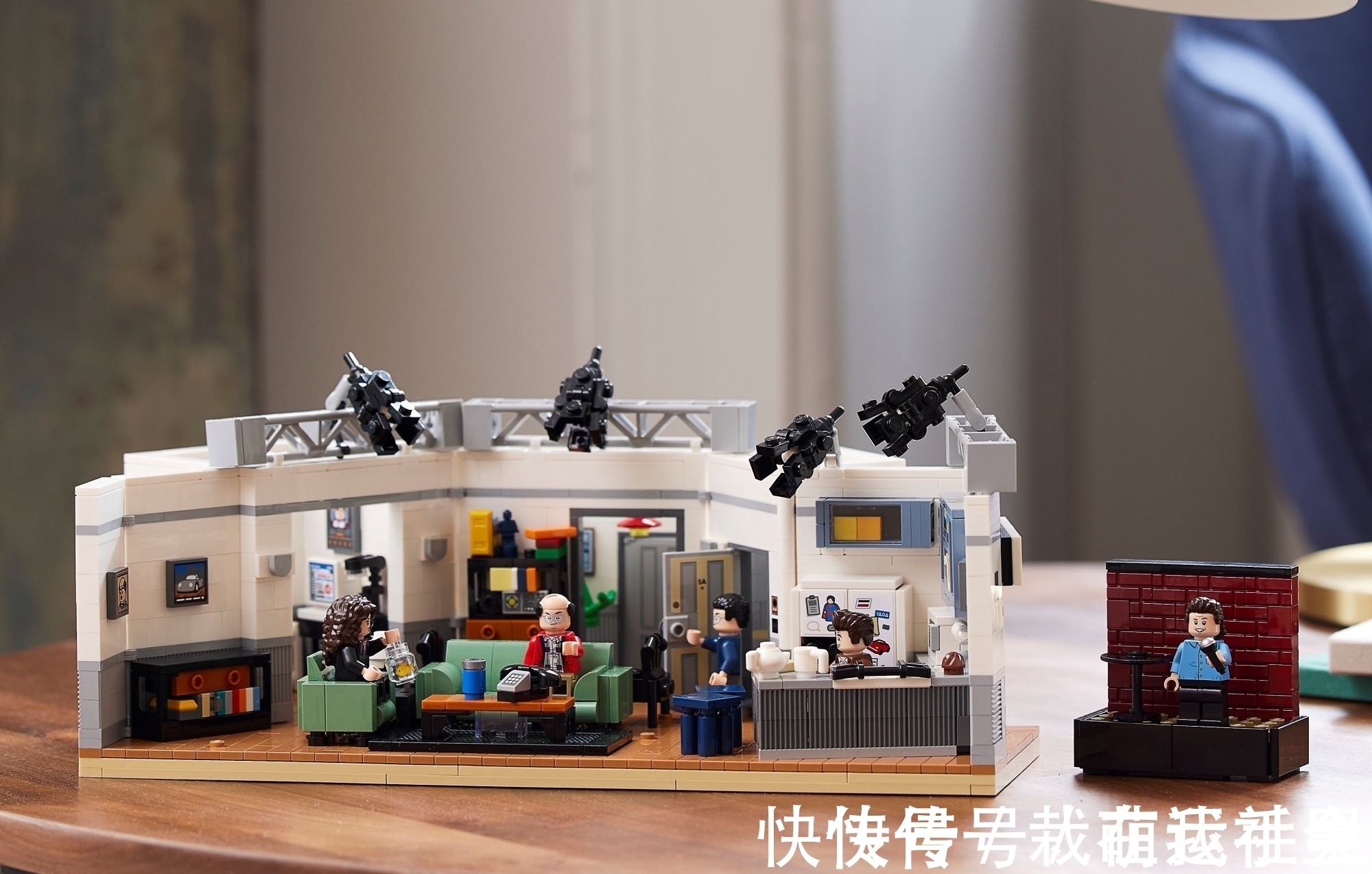 ide乐高发布Ideas系列新品21328 宋飞正传,30年前经典剧集乐高化