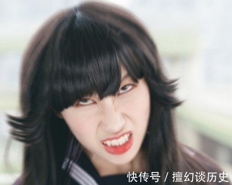 表情包|00后神级cos早川京子,全是表情包,等身照真的被惊艳了!
