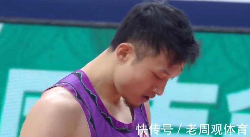 上海男篮|山东男篮单节打出1比34,徐长锁暂停毫无效果,大比分落后为何不锻炼新人?