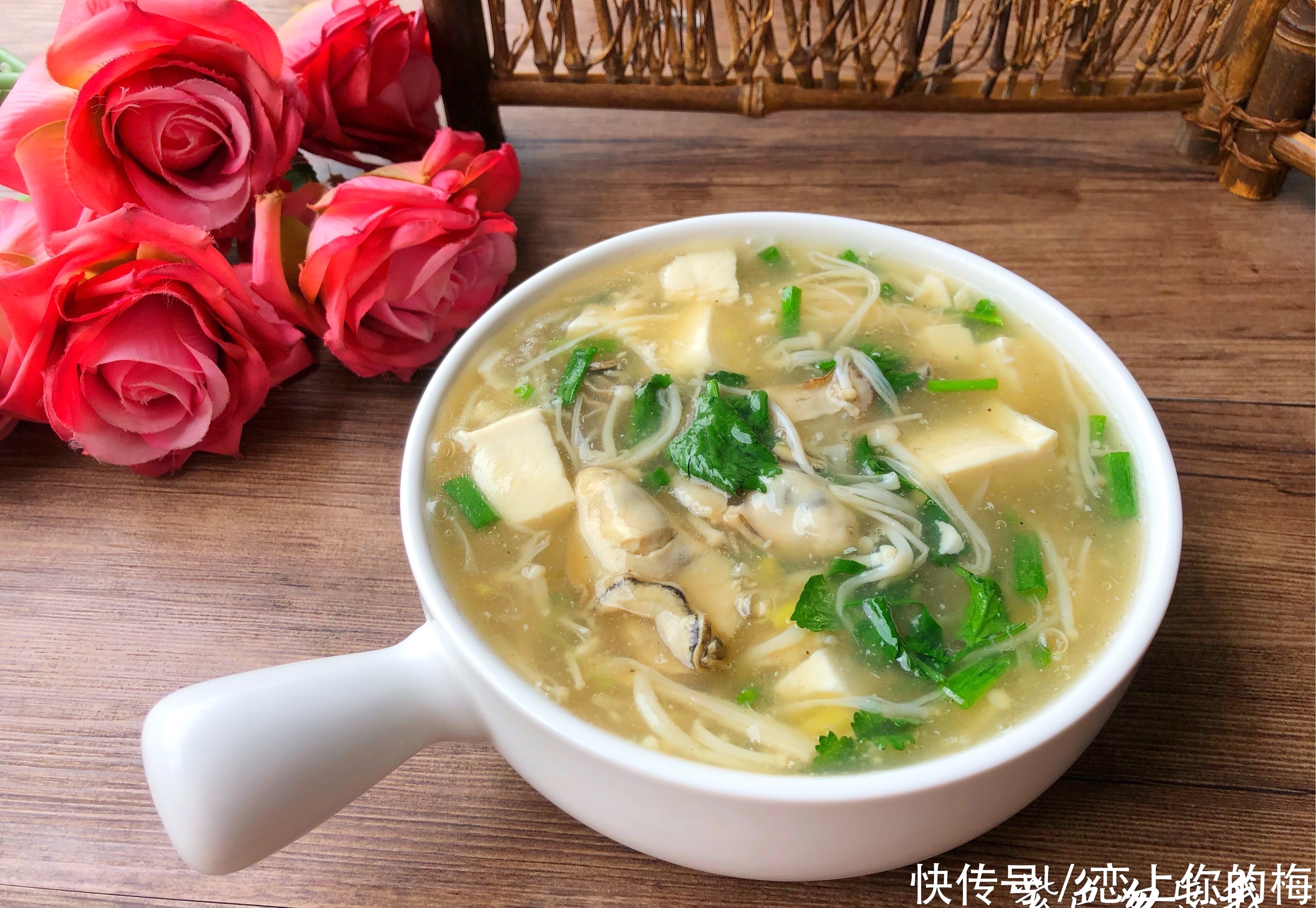 煲汤|用这三种食材一起煲汤,鲜美又补钙,比喝牛奶好,孩子要多喝