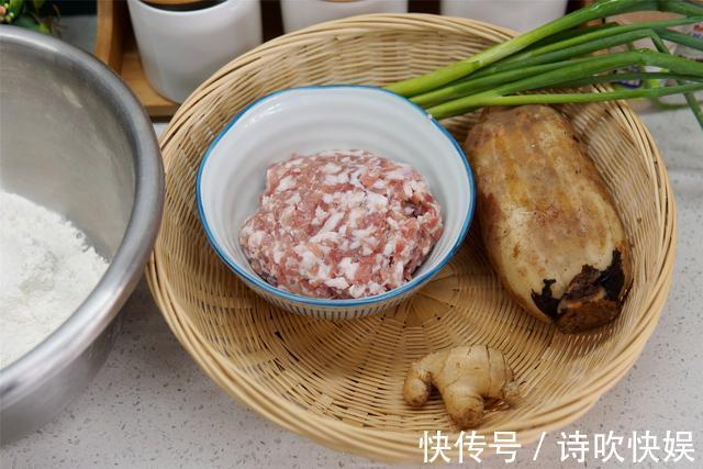莲藕|秋天吃饺子,韭菜黄瓜都不如这个馅,5元一斤,现在吃正是季节