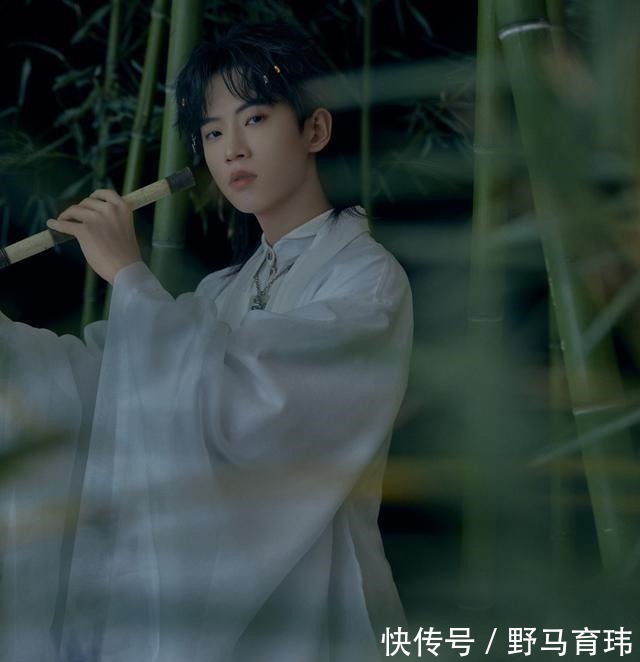 乐华七子合体采访朱正廷全程控麦被吐槽,范丞丞想买下乐华