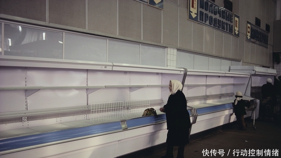 抢购|这里是苏联！1990年抢购面包，飞机大炮不能当饭吃！