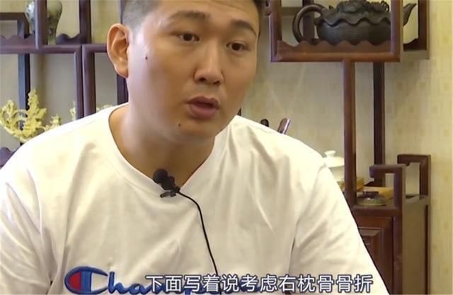 |解说搞笑吃鸡357:特训场的隐藏秘密,憨憨队友喊话:我要再玩100遍!