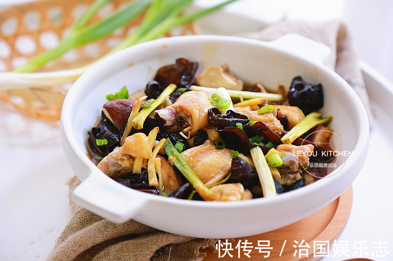 秋天，适合多吃点木耳，8种做法，换着做，天天吃都有新鲜感