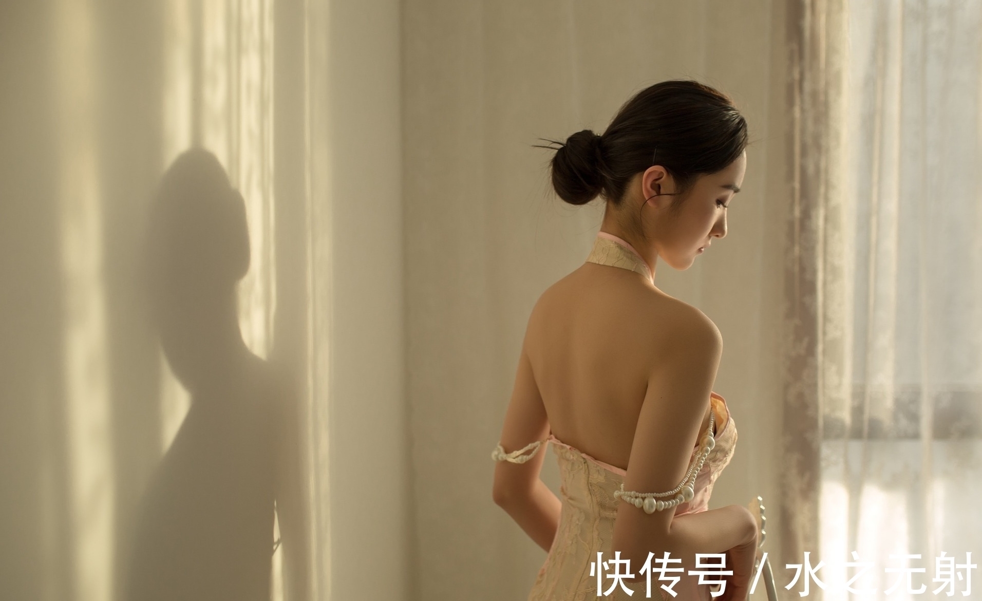 千秋@原创对联·十副丨且分古邑千秋韵,相照人间几处愁?