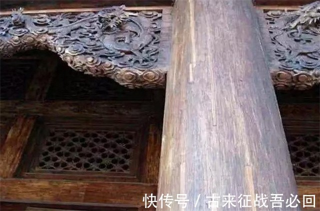 木屋$老农住价值8亿金丝楠木木屋,100万卖给投资商,今搬回乡下盖新房