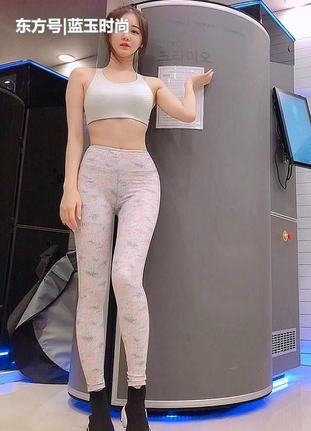 街拍打底裤自然又上档次,穿上之后让女生爱不释手