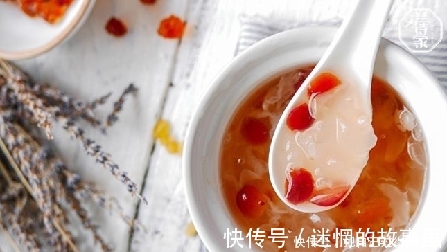 夏天|熬银耳汤,你只知道浸泡和弄碎?不加它,煮几小时银耳出胶都不高