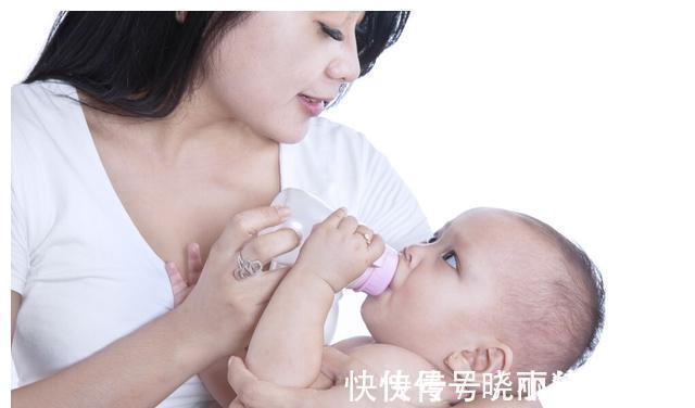 母乳喂养|母乳的孩子不能额外喝水吗?常规不用,遇到这类情况就得给水喝了