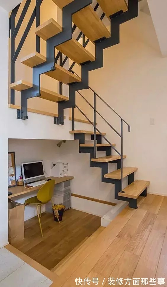 日本人|还是日本人更会省空间,楼梯下打榻榻米下沉做书房,实用性翻了2倍不止