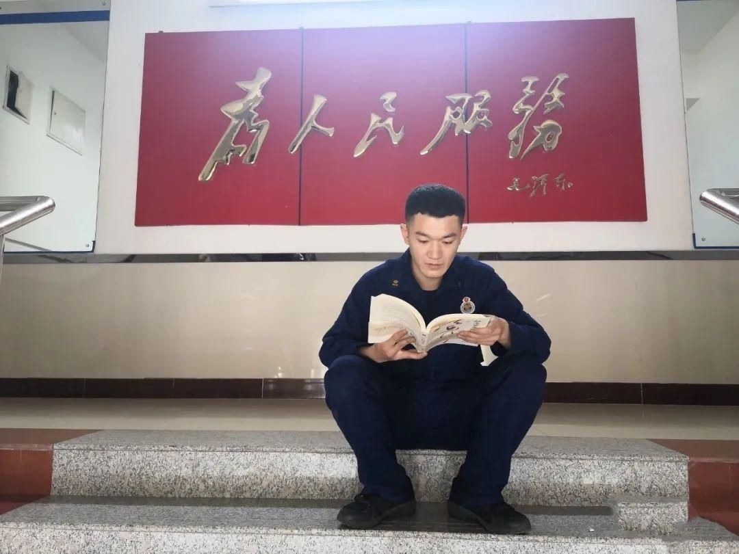  朋友|小编带你了解蓝朋友的在线表情！！